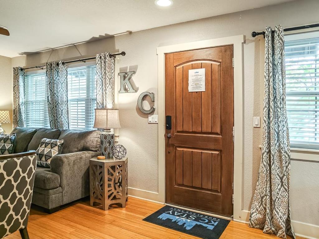 Quiet Plaza Two Bedroom 2 Bathroom Kansas City Zewnętrze zdjęcie