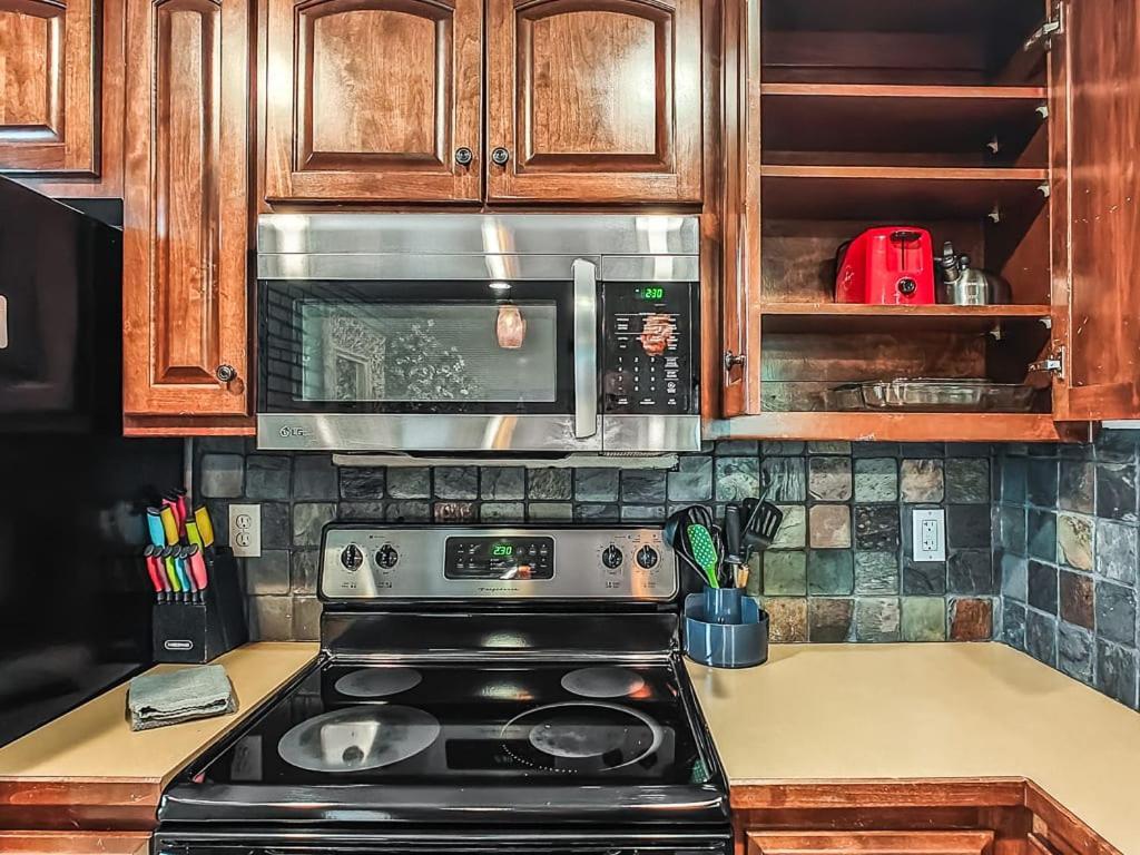 Quiet Plaza Two Bedroom 2 Bathroom Kansas City Zewnętrze zdjęcie
