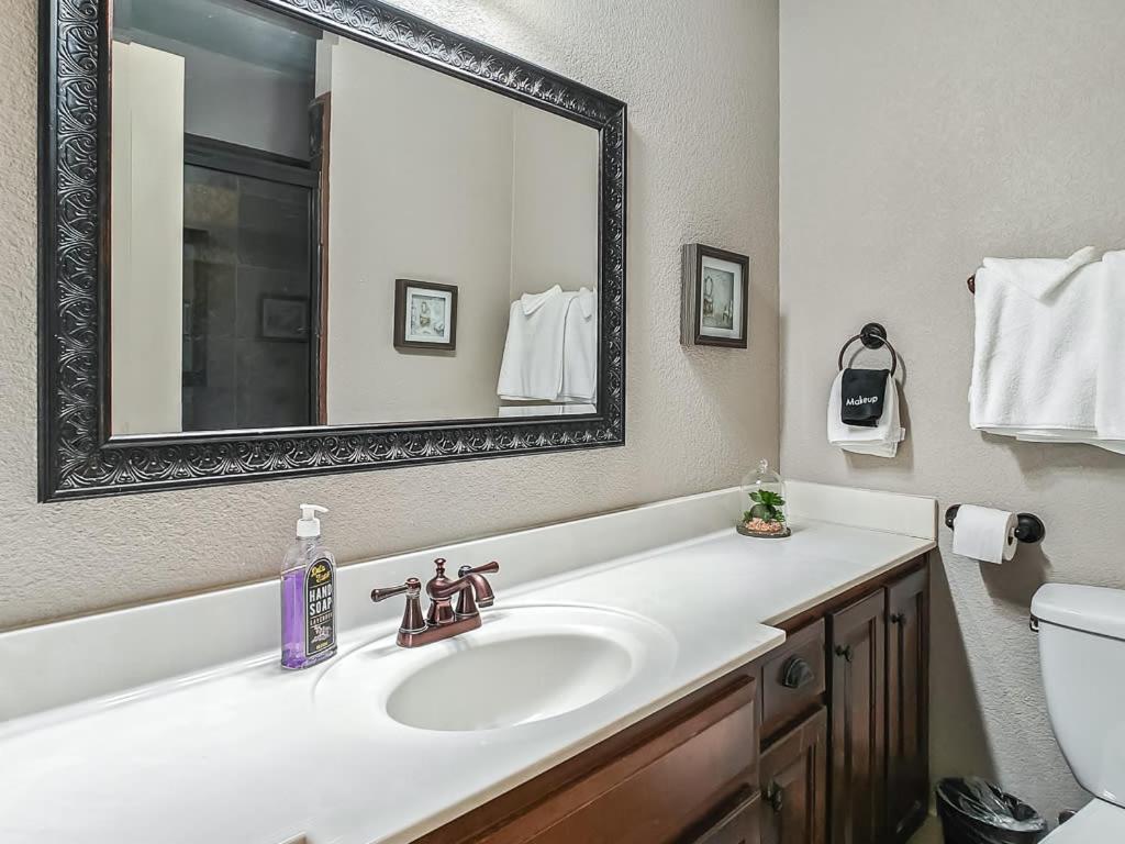 Quiet Plaza Two Bedroom 2 Bathroom Kansas City Zewnętrze zdjęcie